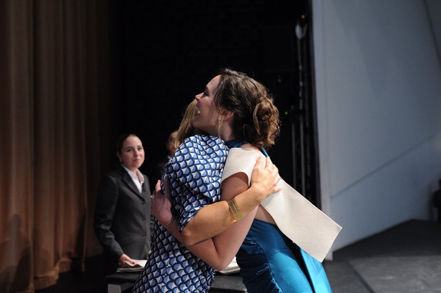 Abrazo 7